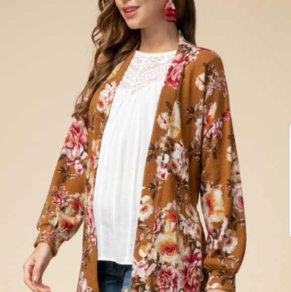 entro Sweaters - Floral Print Cardigan
